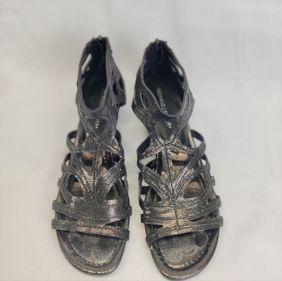 Donald J Pliner Gladiator Sandals Black Leather Low Wedge Women's Sz 8 N - Picture 5 of 13